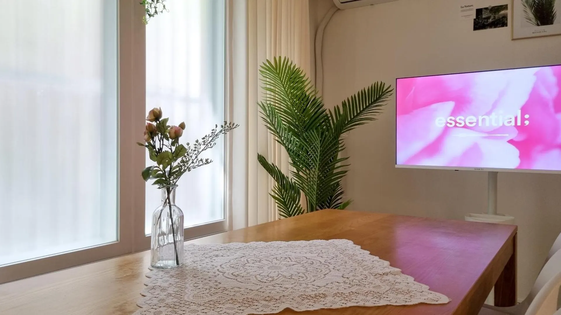 July & August, Hongdae, 3Min To Hapjeong Stn, 7 Guests Hotel Seoul Guest house
