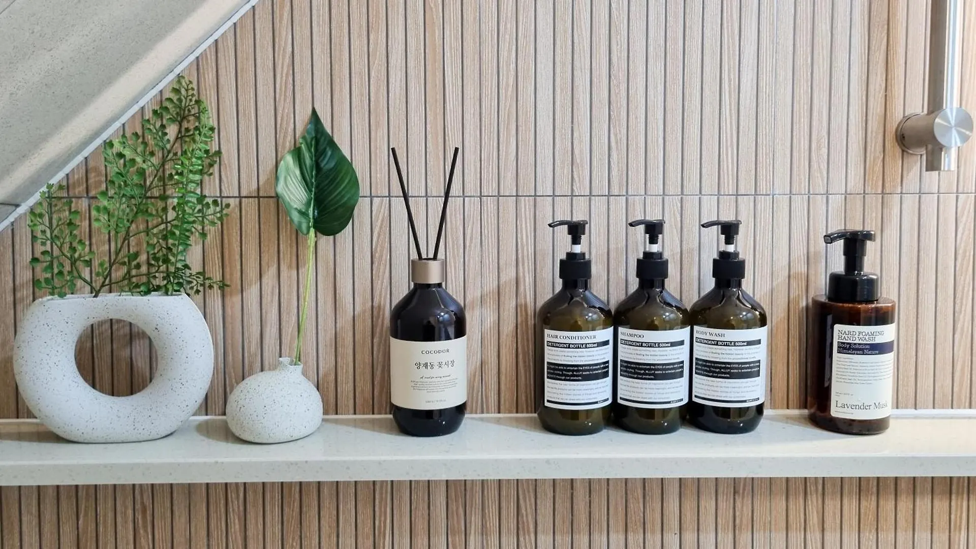 July & August, Hongdae, 3Min To Hapjeong Stn, 7 Guests Hotel Seoul