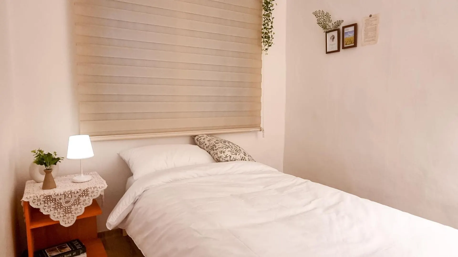 July & August, Hongdae, 3Min To Hapjeong Stn, 7 Guests Hotel Seoul