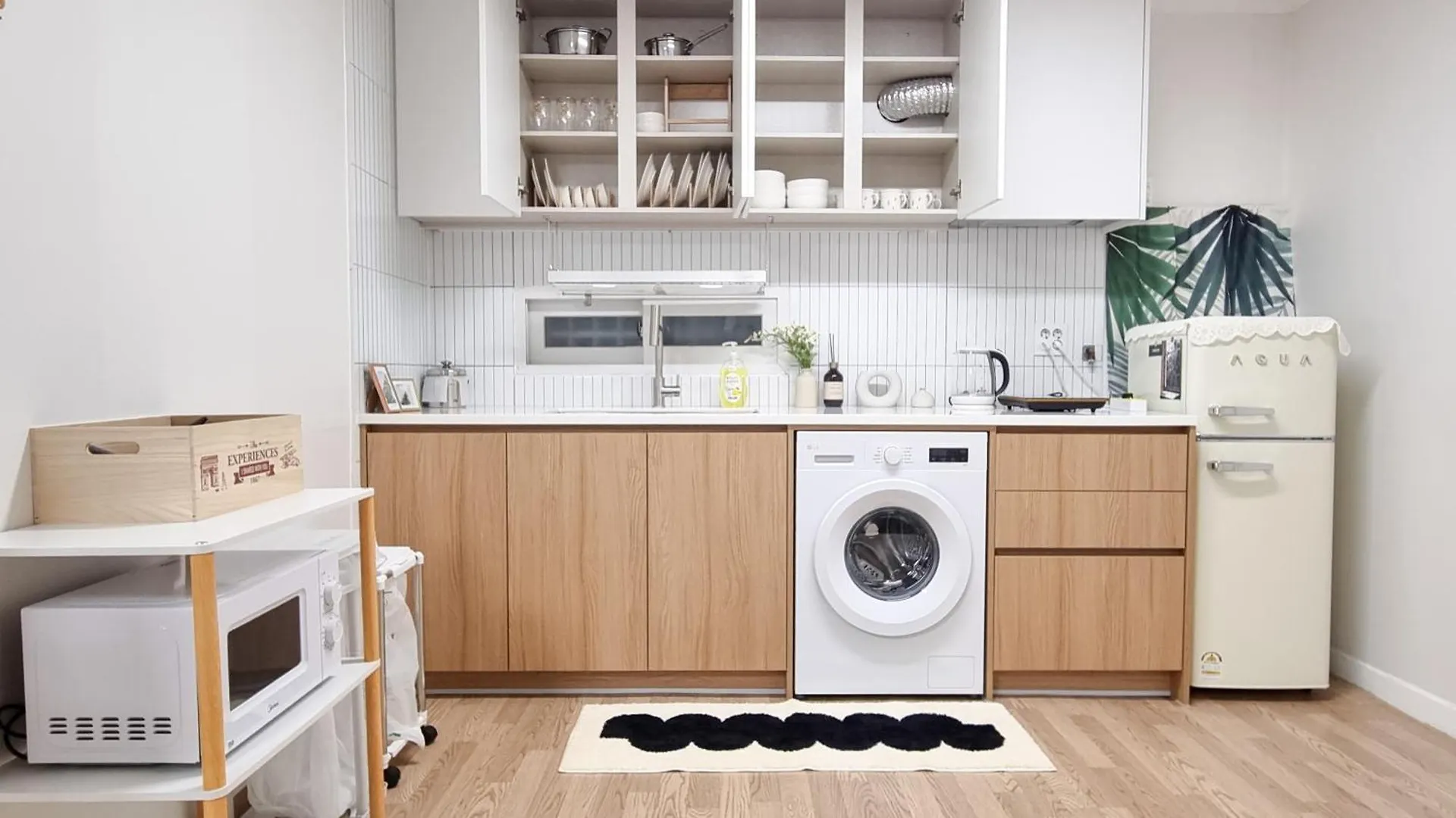 July & August, Hongdae, 3Min To Hapjeong Stn, 7 Guests Hotel Seoul Guest house