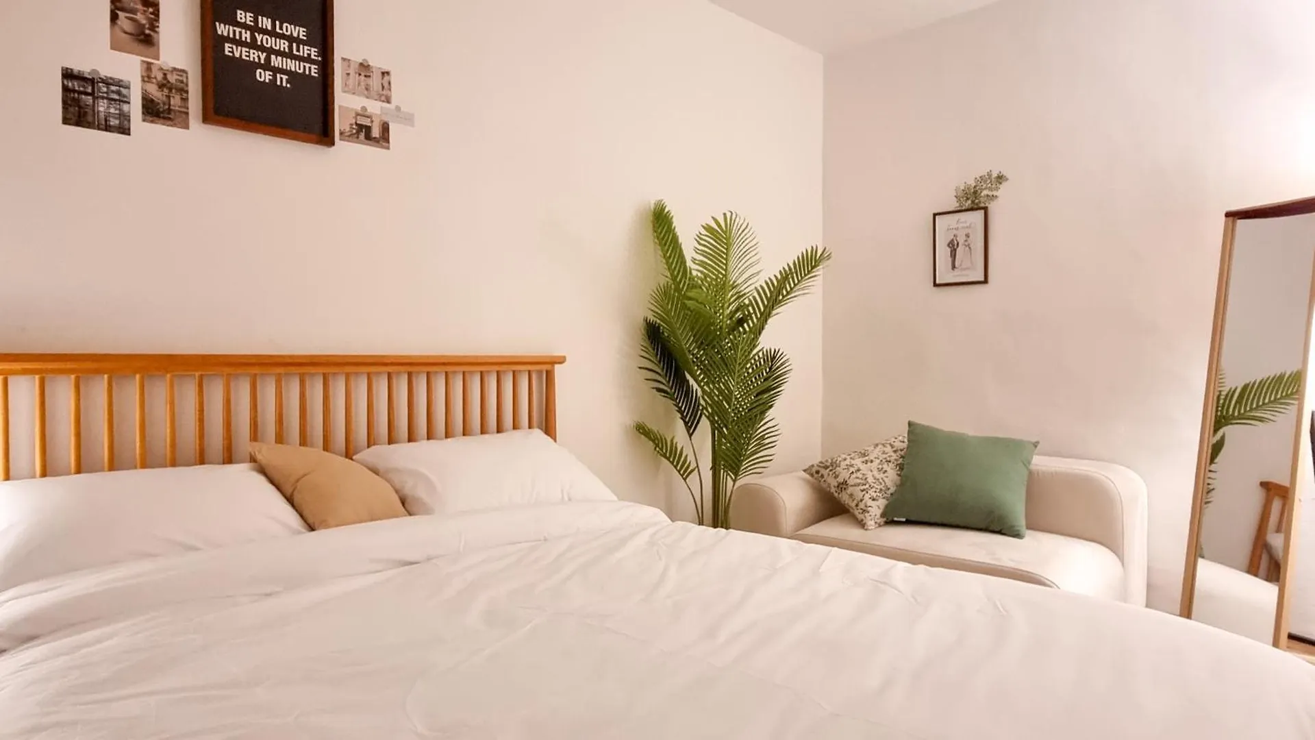 July & August, Hongdae, 3Min To Hapjeong Stn, 7 Guests Hotel Seoul Guest house